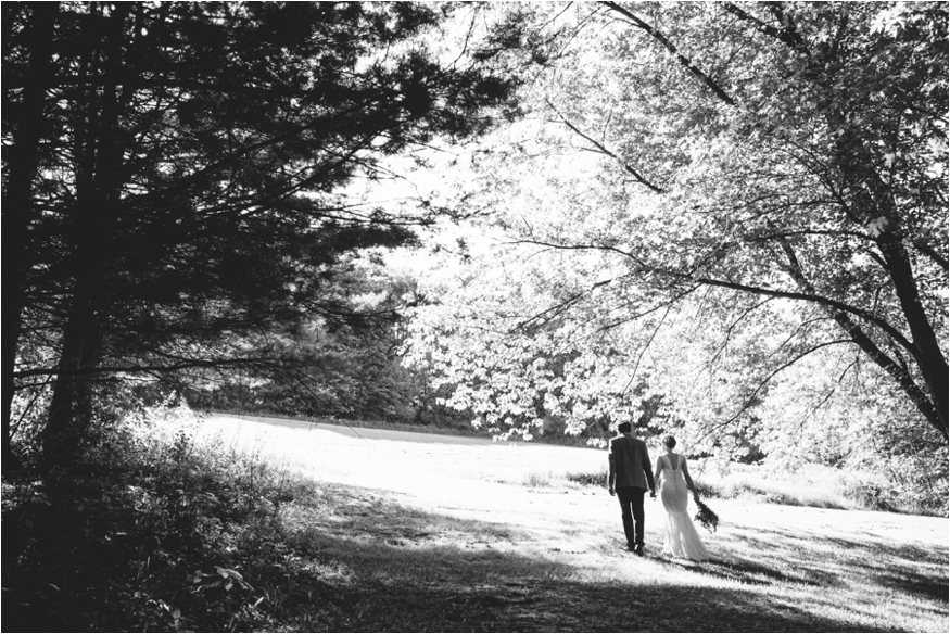 Sophie&MaxShawPhotographyCo.BuffaloWeddingPhotographersRedHouseBarn_0055