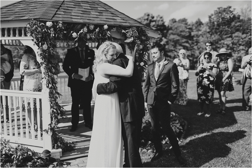 Nantucket_and_Portland_Maine_wedding_photographer_Outdoor_wedding_0025