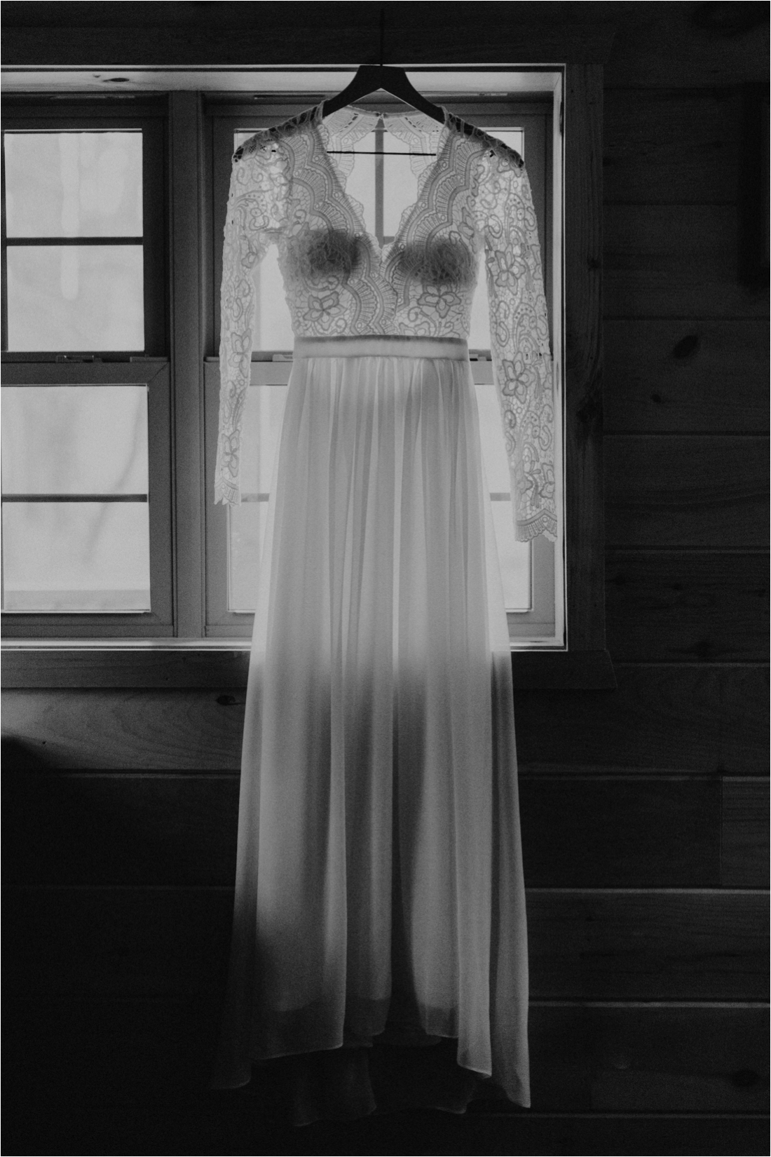 Elopement on Rocky Mountain near Inlet, Adirondacks | Shaw Photo Co. | Lulu's Wedding Dress