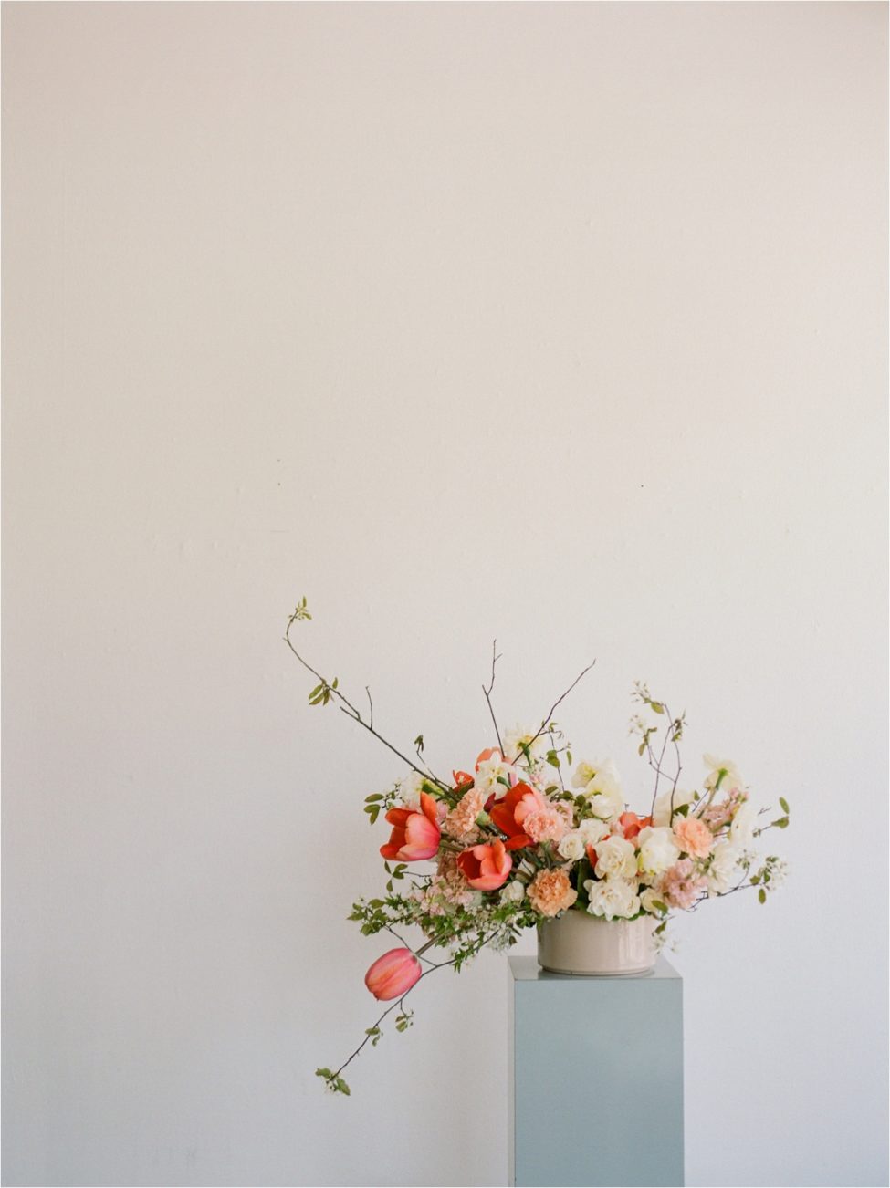 A spring styled shoot in Buffalo, NY, with planning by Parkdale Please