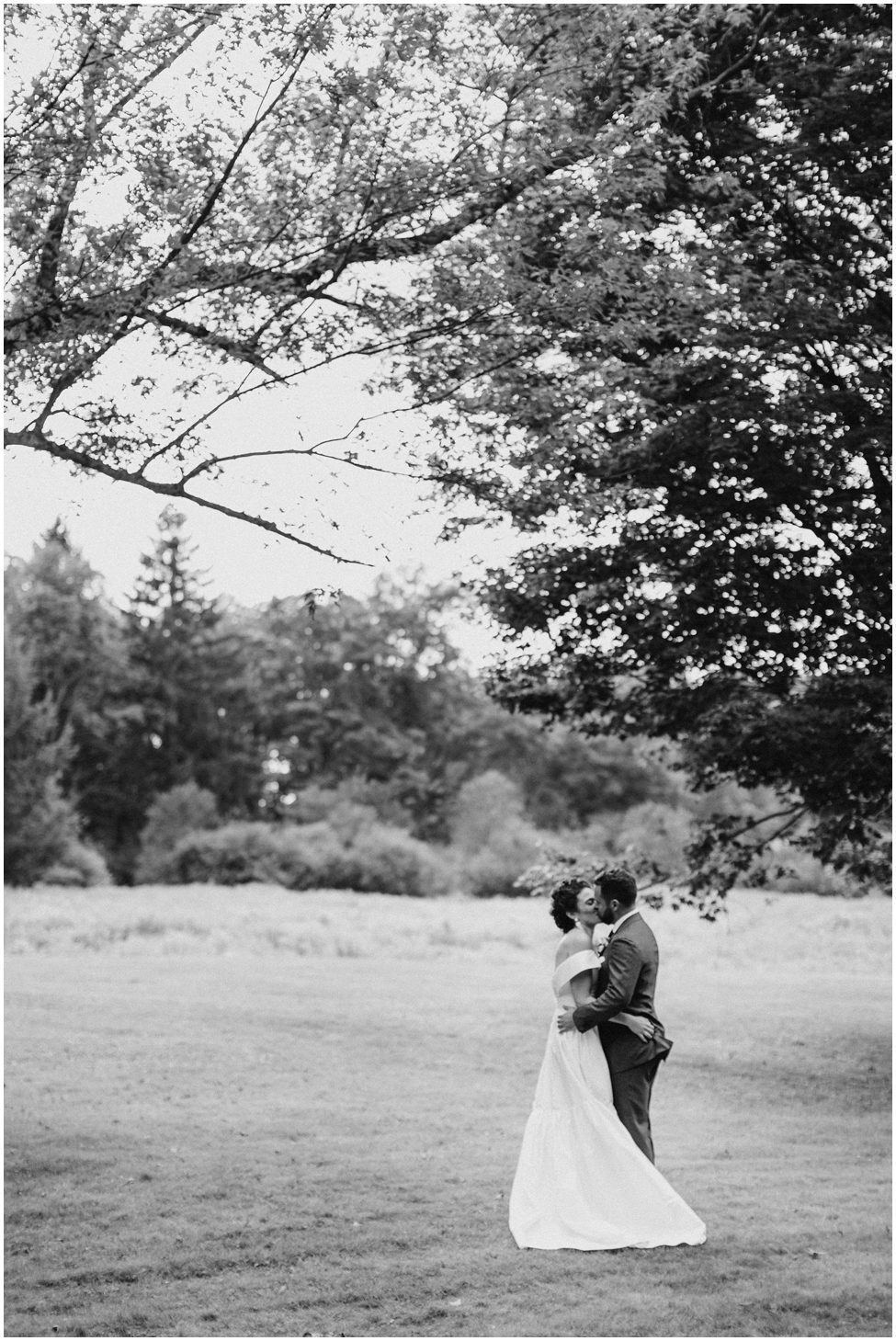 Fall wedding outside of Buffalo New York at Knox Farms