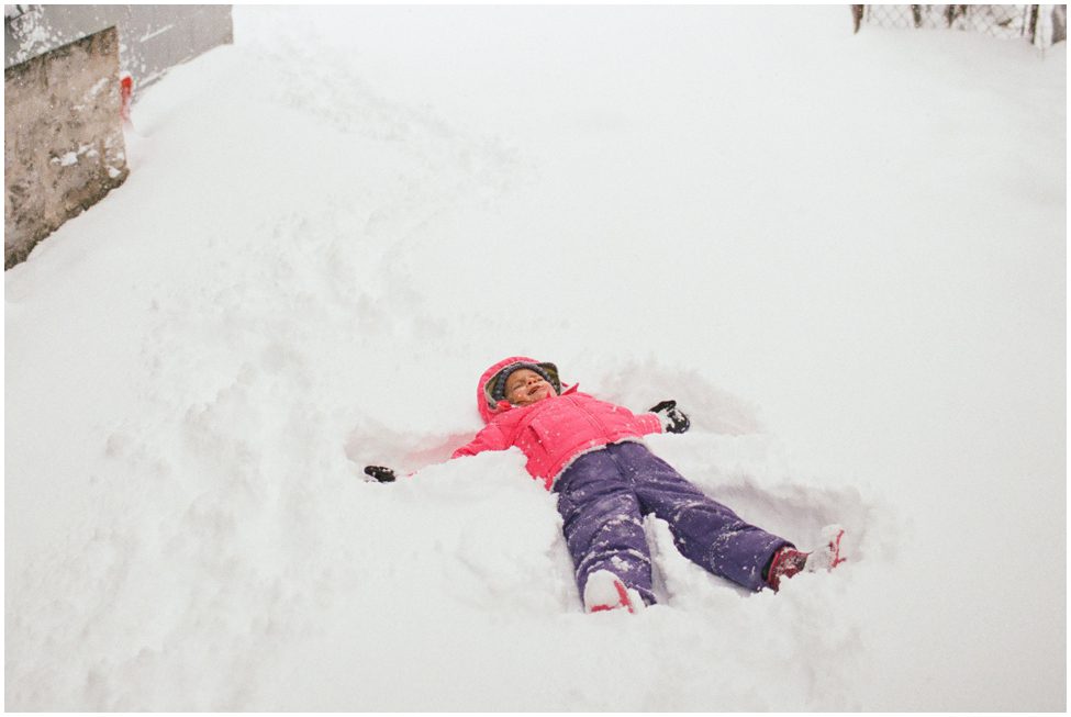 family photos in the snow in buffalo ny